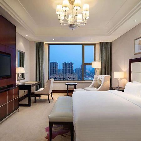Hotel Wyndham Xinyang Downtown Extérieur photo