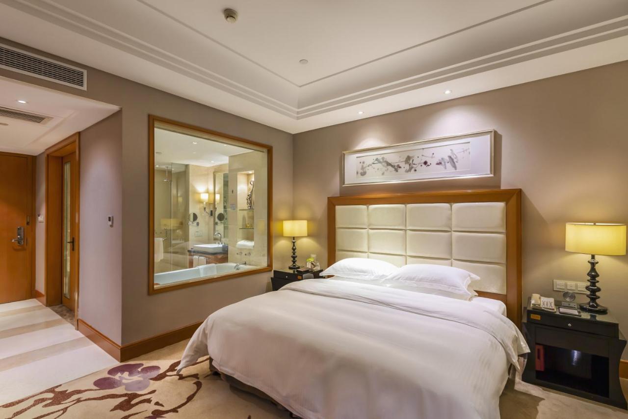 Hotel Wyndham Xinyang Downtown Extérieur photo