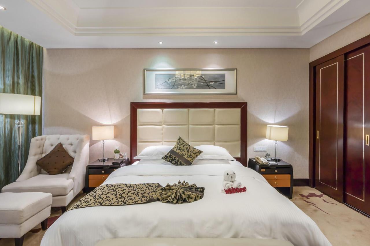 Hotel Wyndham Xinyang Downtown Extérieur photo