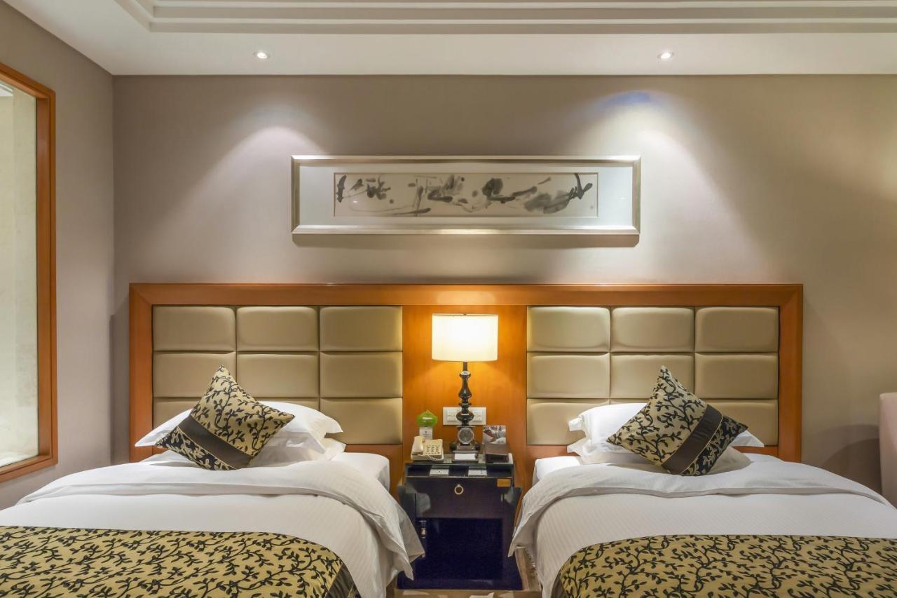Hotel Wyndham Xinyang Downtown Extérieur photo