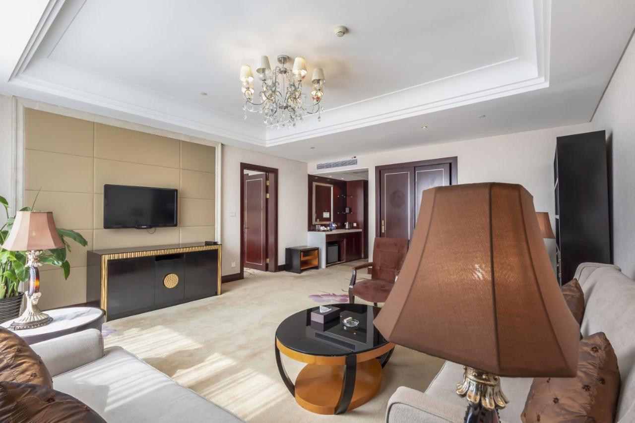 Hotel Wyndham Xinyang Downtown Extérieur photo