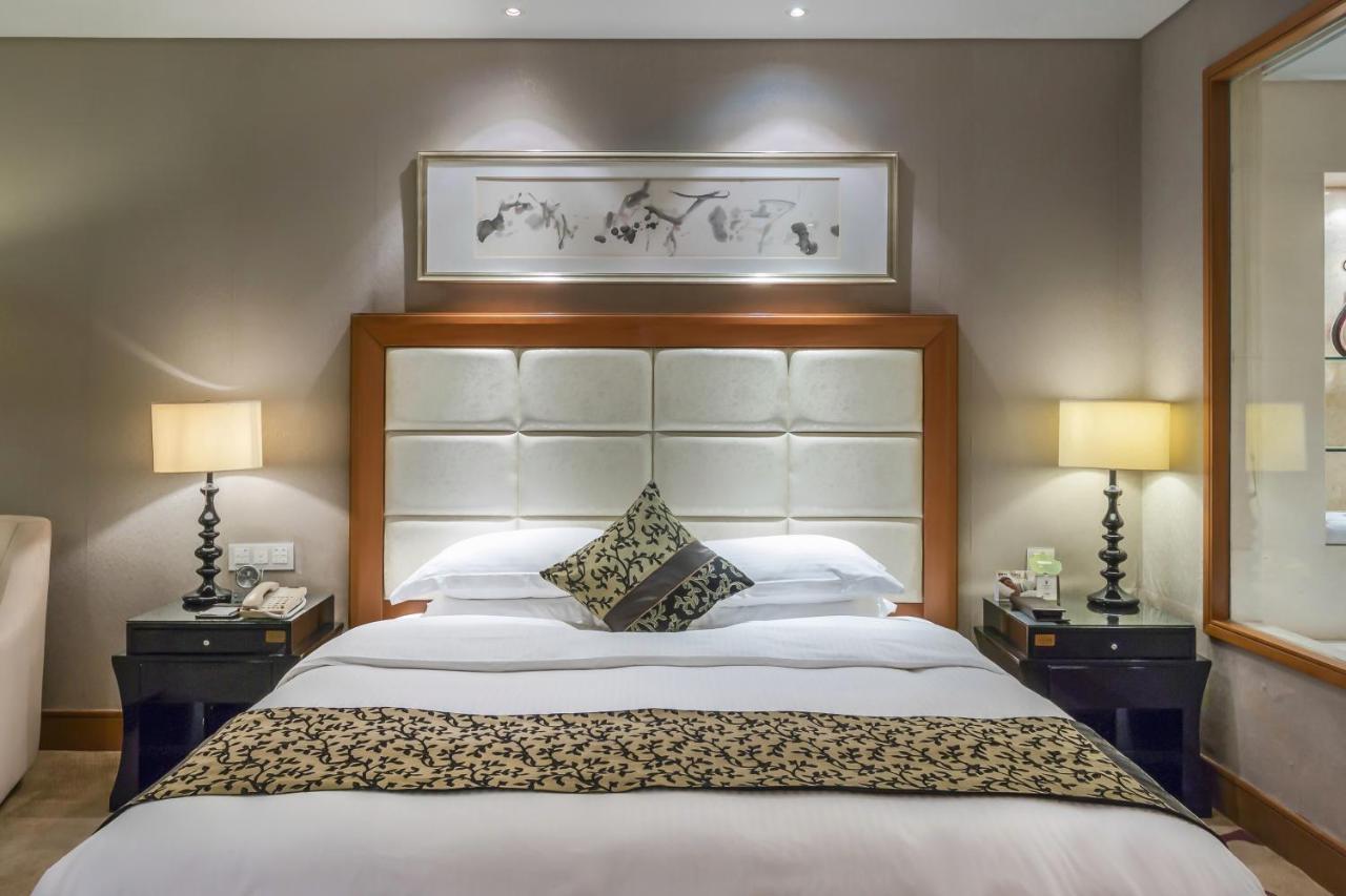 Hotel Wyndham Xinyang Downtown Extérieur photo