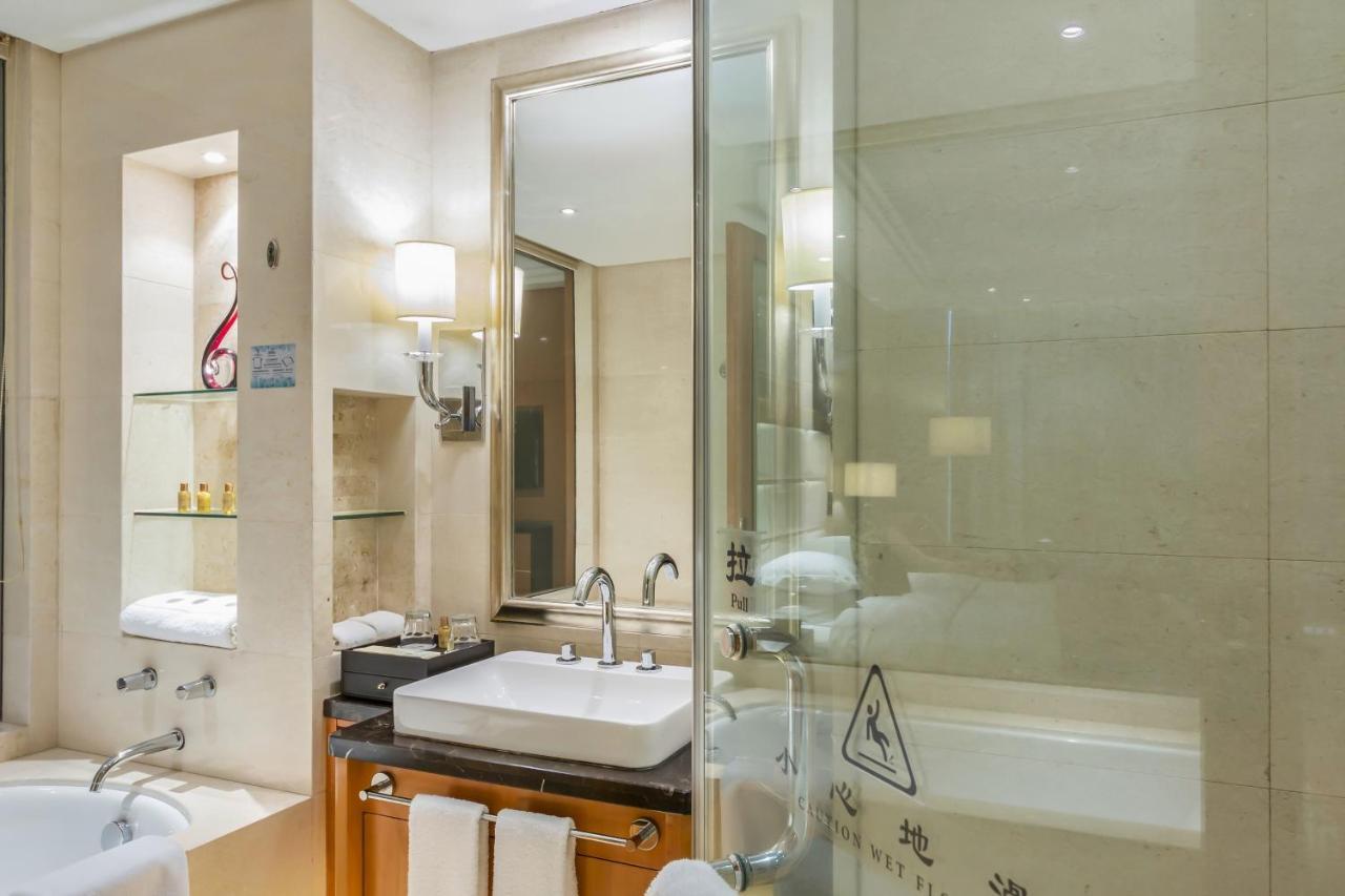 Hotel Wyndham Xinyang Downtown Extérieur photo