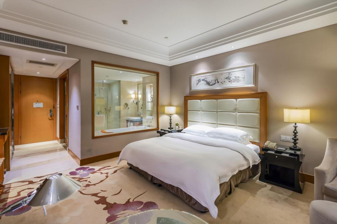 Hotel Wyndham Xinyang Downtown Extérieur photo