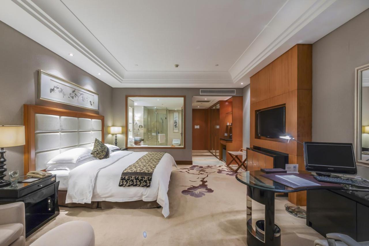 Hotel Wyndham Xinyang Downtown Extérieur photo