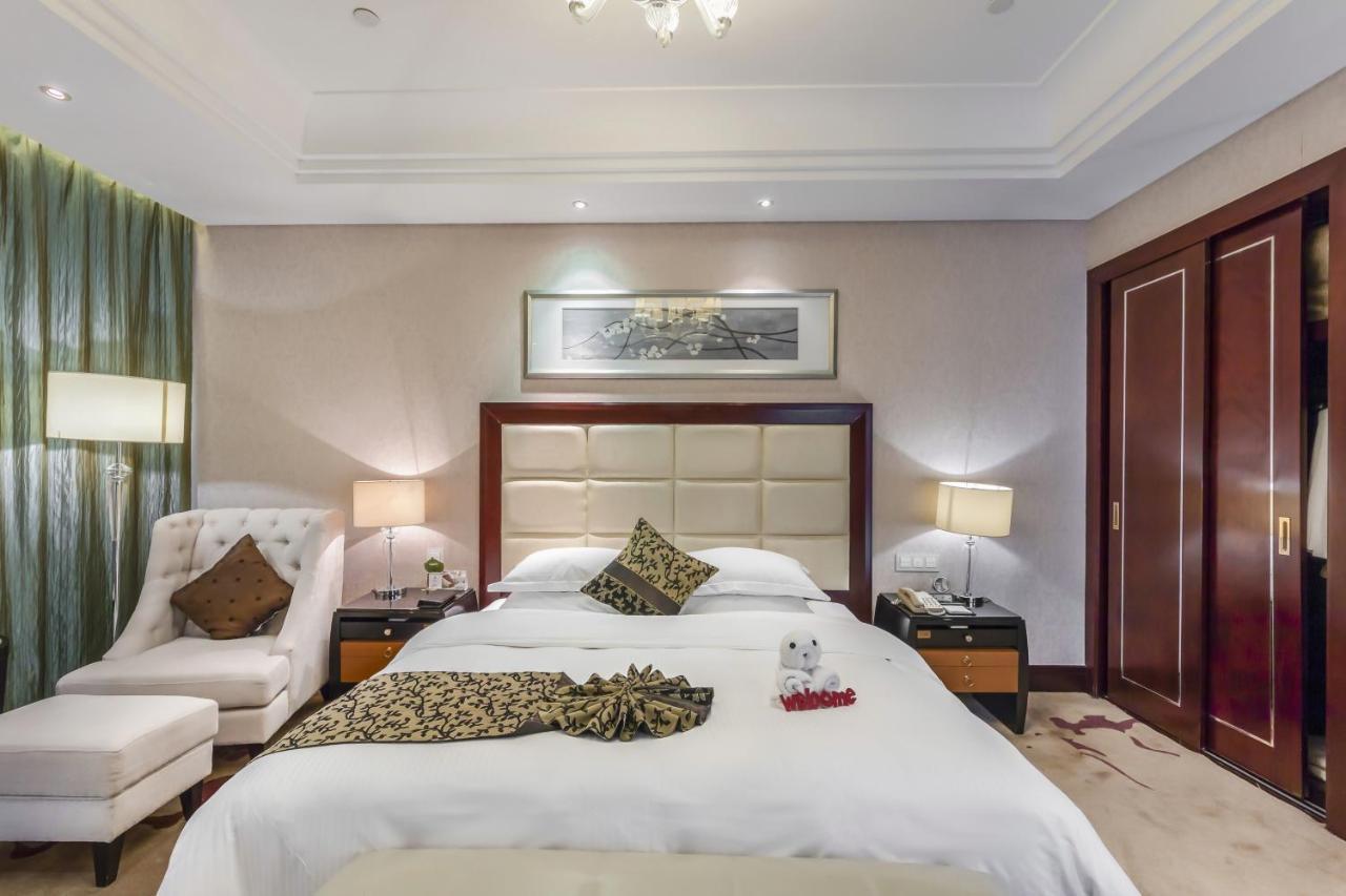 Hotel Wyndham Xinyang Downtown Extérieur photo