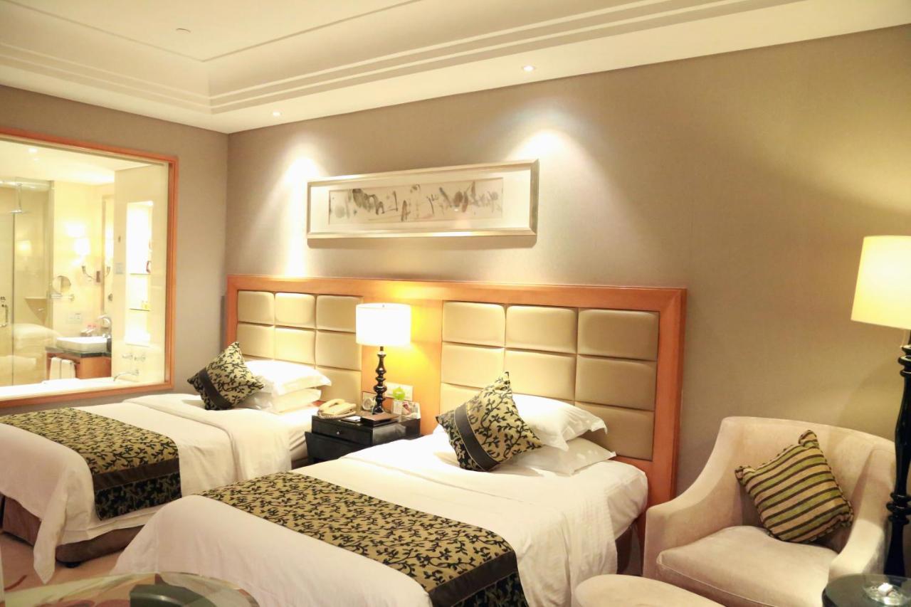 Hotel Wyndham Xinyang Downtown Extérieur photo