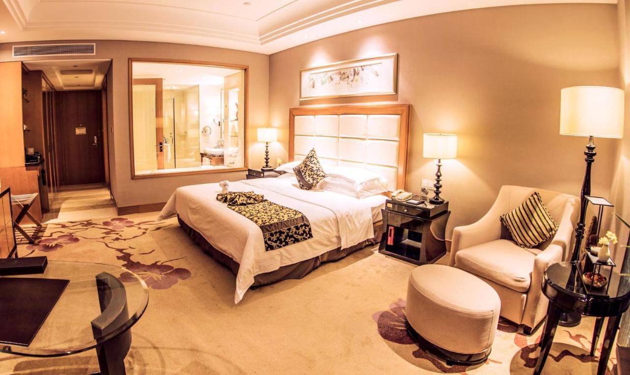 Hotel Wyndham Xinyang Downtown Extérieur photo