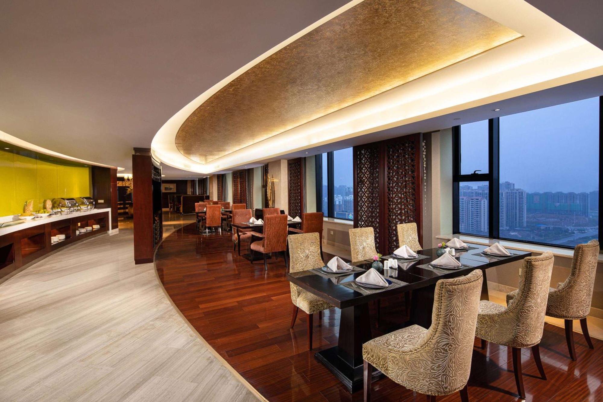 Hotel Wyndham Xinyang Downtown Extérieur photo